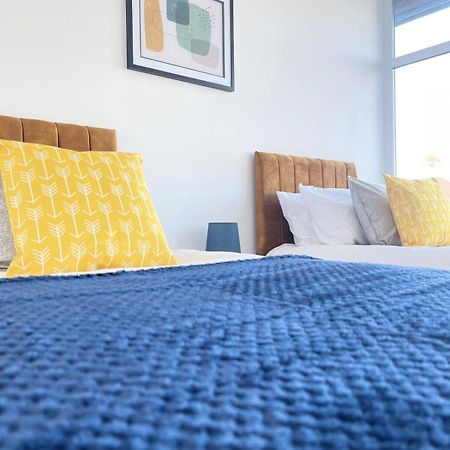 1 Bedroom Apartment - Flitwick - Contractor Friendly - Tourist Ready - Full Kitchen - Wifi - Smart Tv - Sofa Bed - Free Parking - Ideal For Short Or Long Stays Buitenkant foto