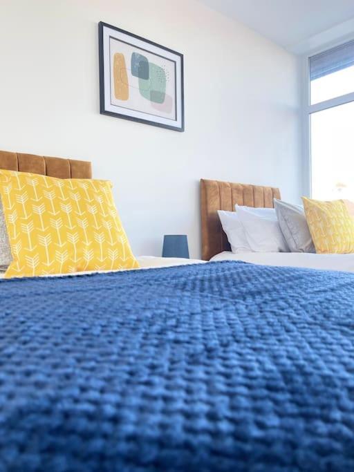 1 Bedroom Apartment - Flitwick - Contractor Friendly - Tourist Ready - Full Kitchen - Wifi - Smart Tv - Sofa Bed - Free Parking - Ideal For Short Or Long Stays Buitenkant foto